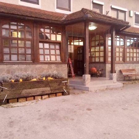 Ig Gostilna Ulcar酒店 外观 照片