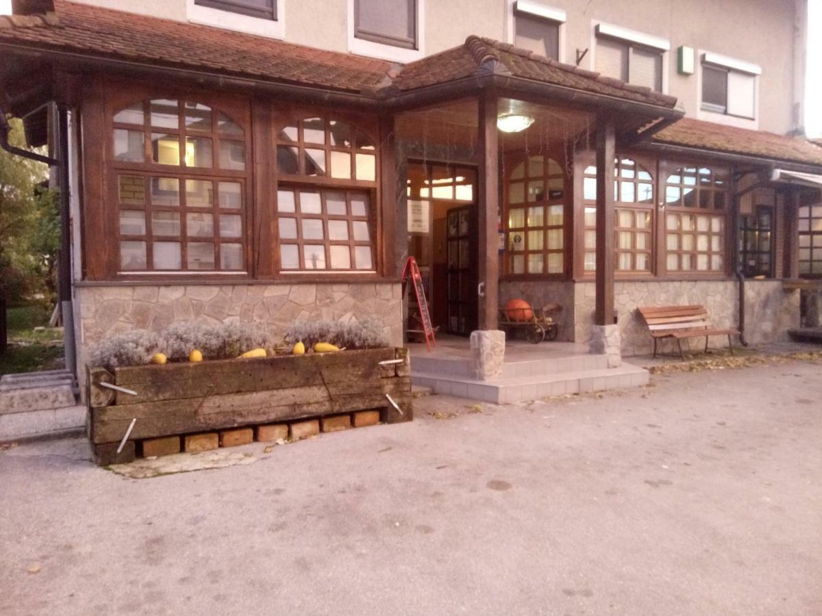 Ig Gostilna Ulcar酒店 外观 照片